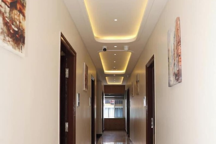 Room 7 of 8