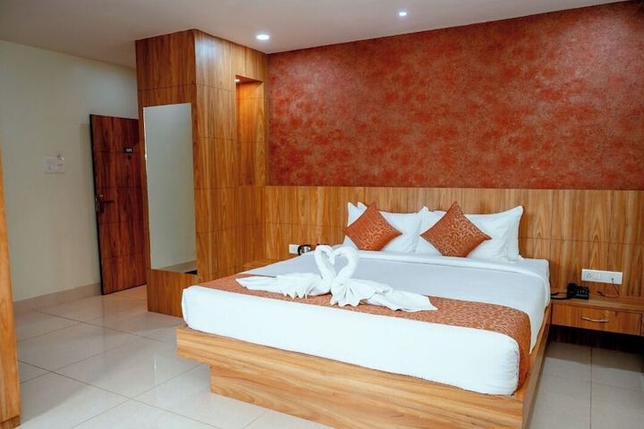 Room 5 of 20