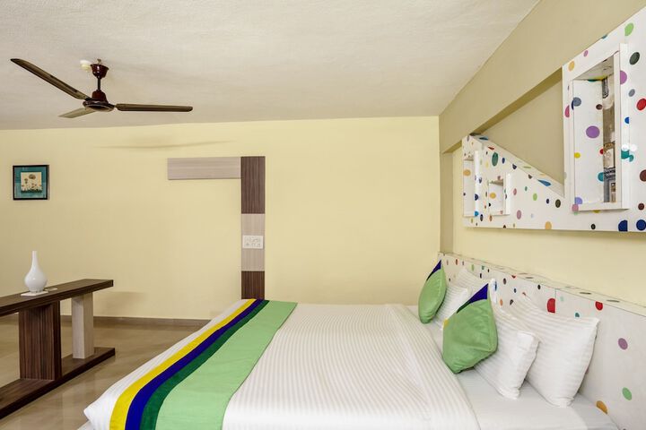 Room 17 of 46