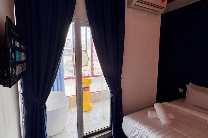 Room 60 of 122