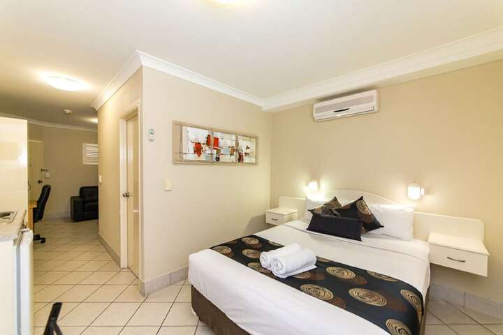 Room 4 of 24