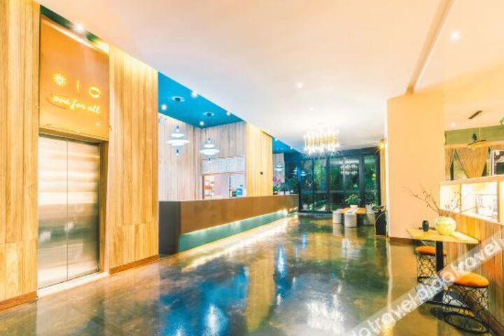 Hotel Interior 13 of 32