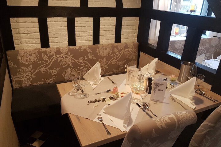 Dining 42 of 77