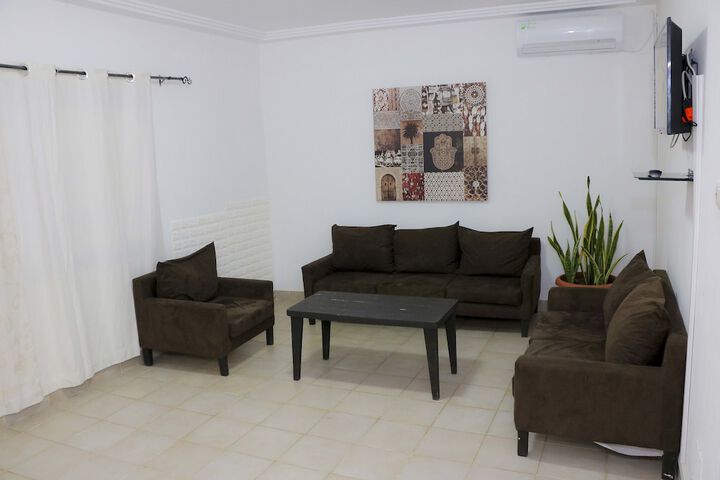 Room 2 of 16
