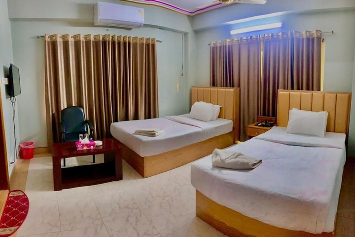 Room 14 of 29