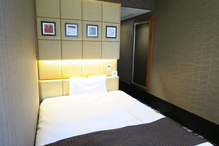 Room 9 of 47