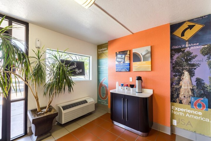 Breakfast/Coffee Service 38 of 43