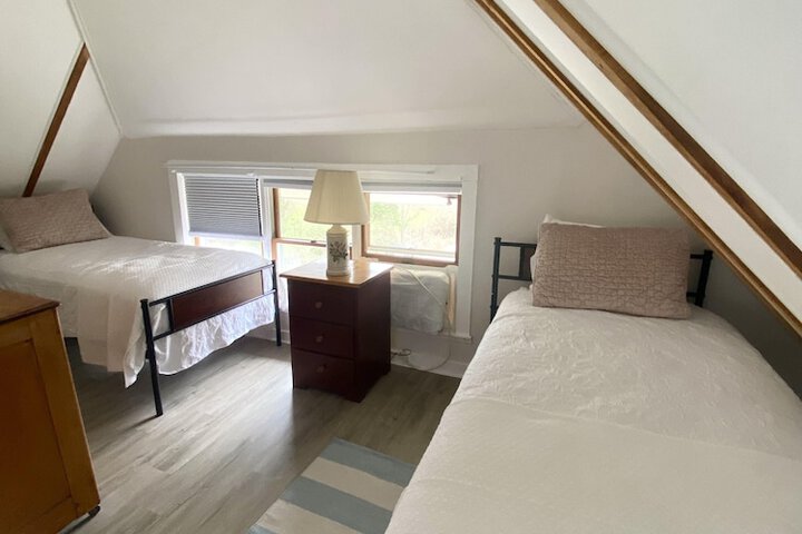 Room 35 of 60