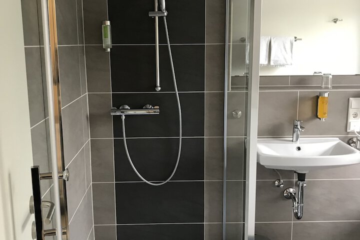 Room 44 of 62