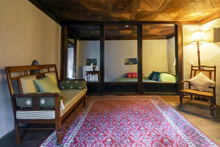 Room 8 of 40