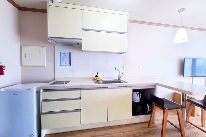 Room 15 of 61