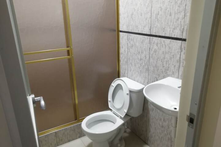 Room 53 of 60