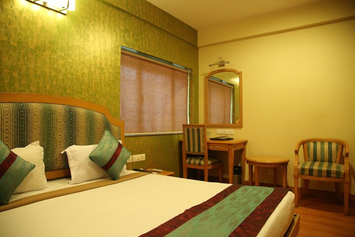 Room 6 of 26