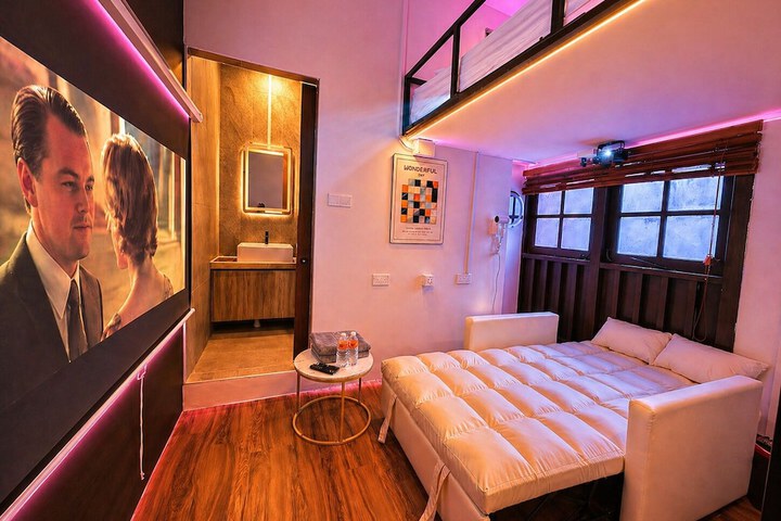 Room 25 of 121