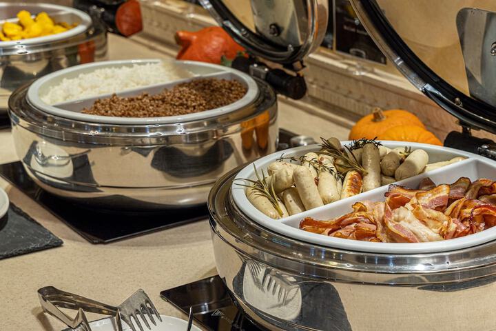 Breakfast/Coffee Service 88 of 219