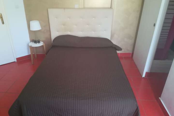 Room 16 of 62