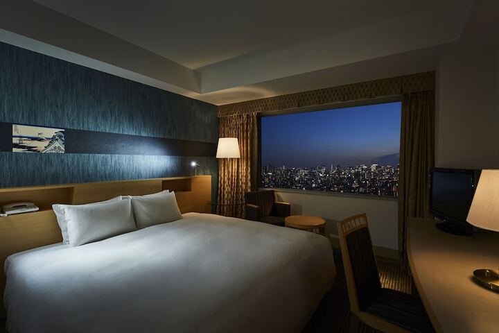 Room 10 of 117