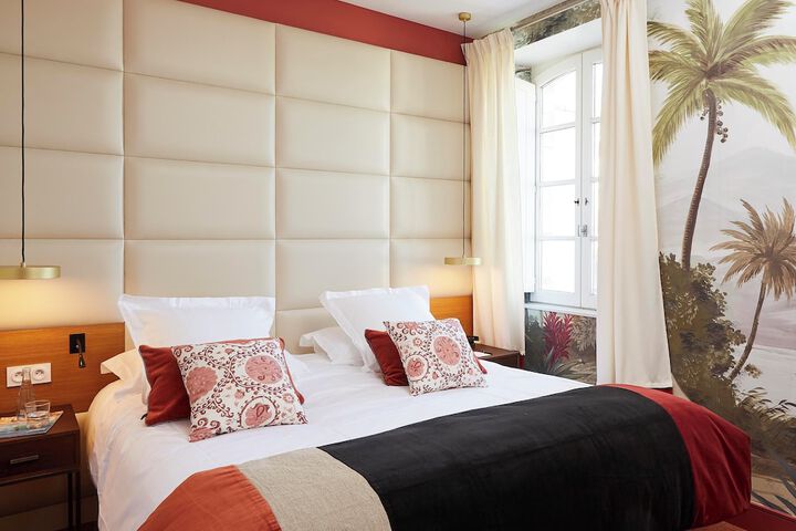 Room 10 of 48