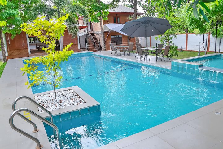 Pool 31 of 49