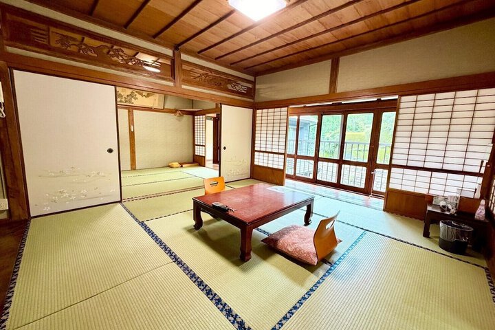 Room 21 of 53