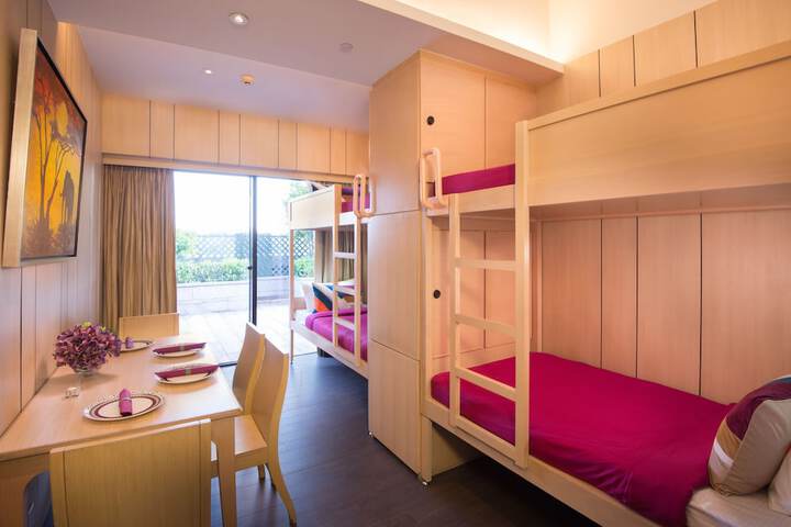 Room 10 of 45