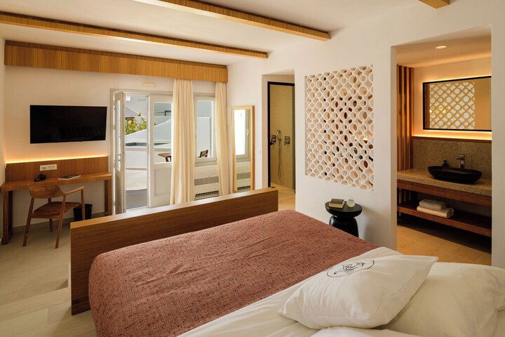 Room 70 of 199