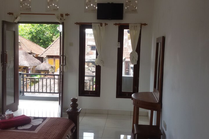 Room 3 of 27