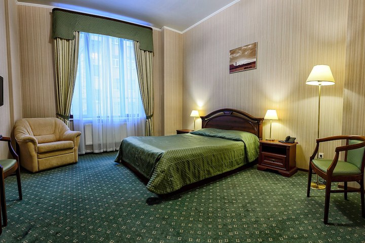 Room 17 of 49