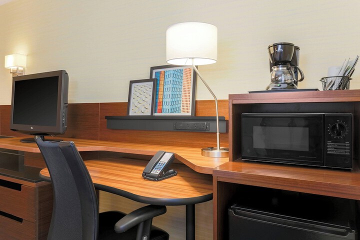 Room 9 of 29