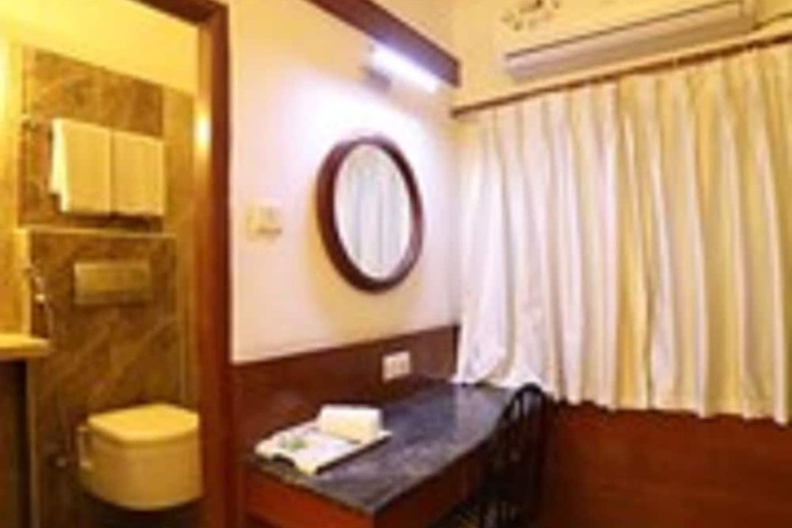 Room 10 of 29