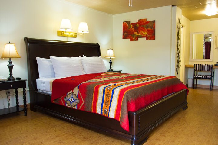 Room 4 of 39