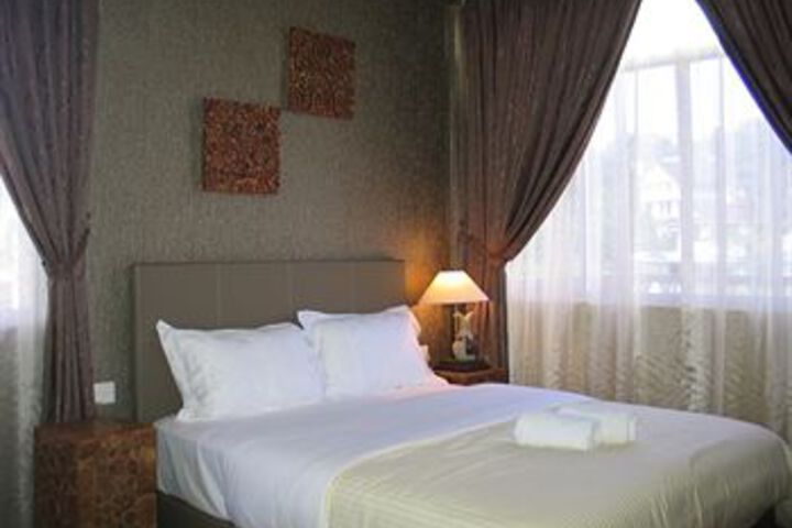 Room 6 of 23