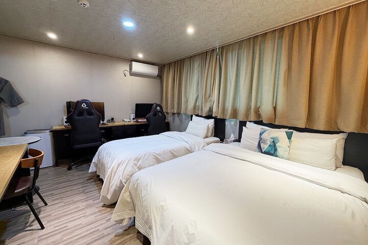 Room 36 of 73