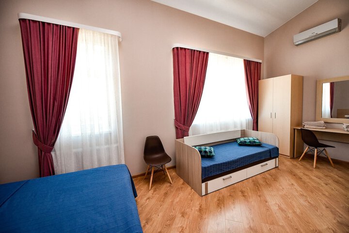 Room 47 of 151