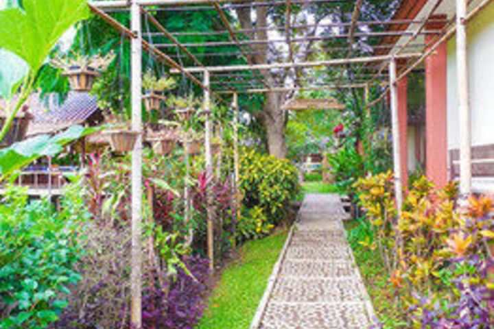 Hotel Exterior 41 of 136
