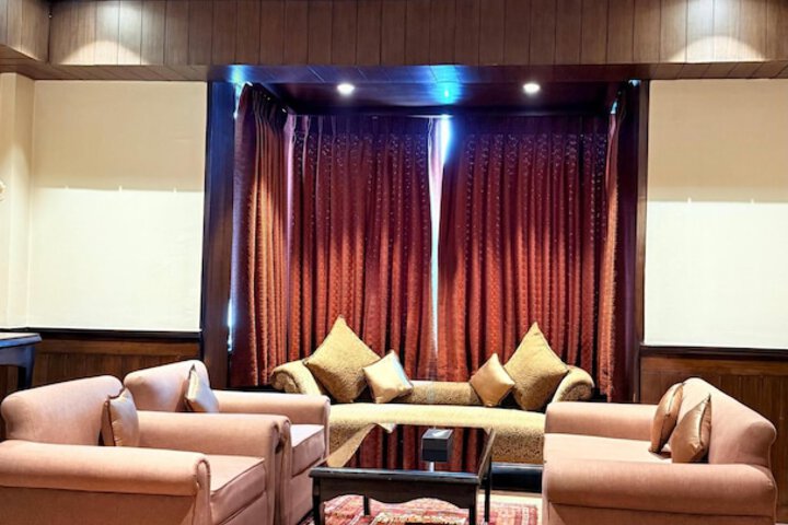 Room 43 of 85