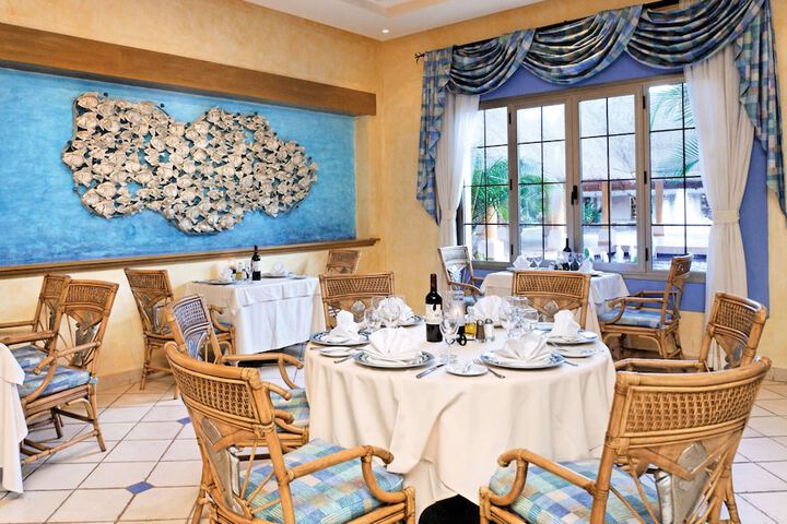 Dining 53 of 75