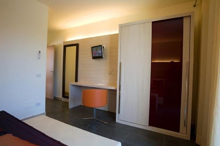 Room amenity