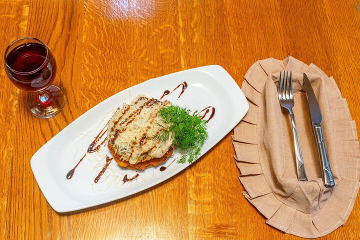 Dining 49 of 76