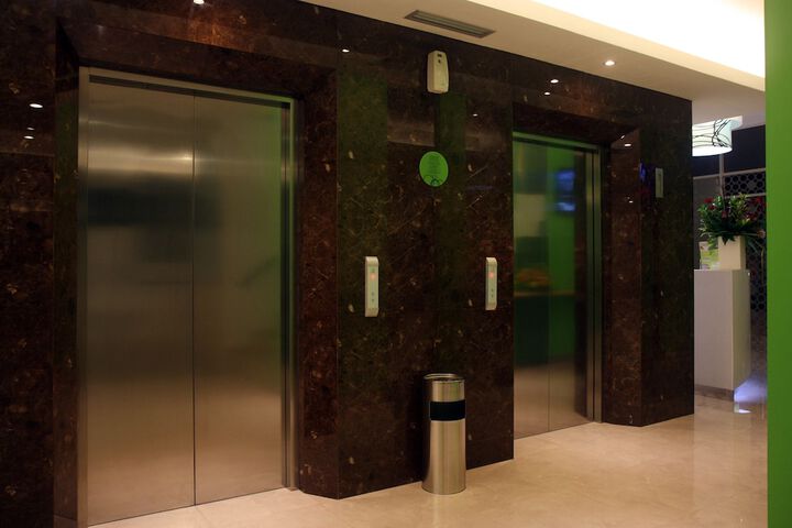 Hotel Interior 4 of 32