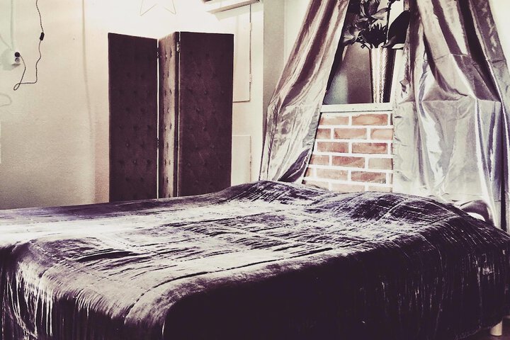 Room 4 of 38