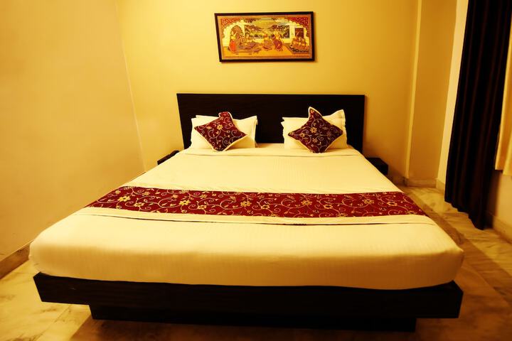 Room 3 of 21