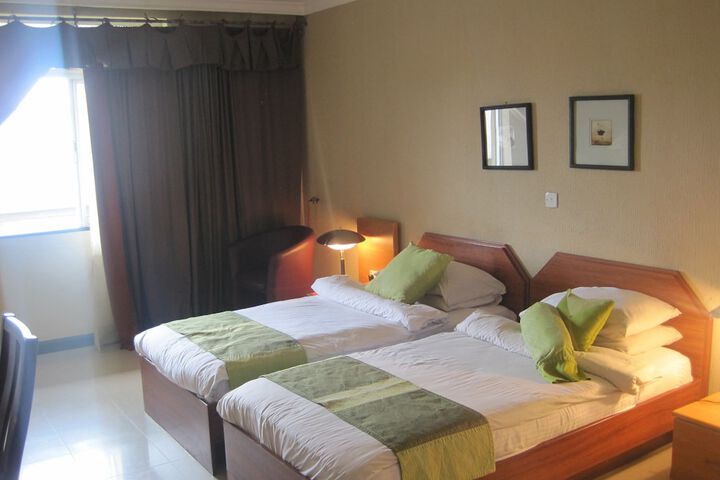 Room 26 of 81