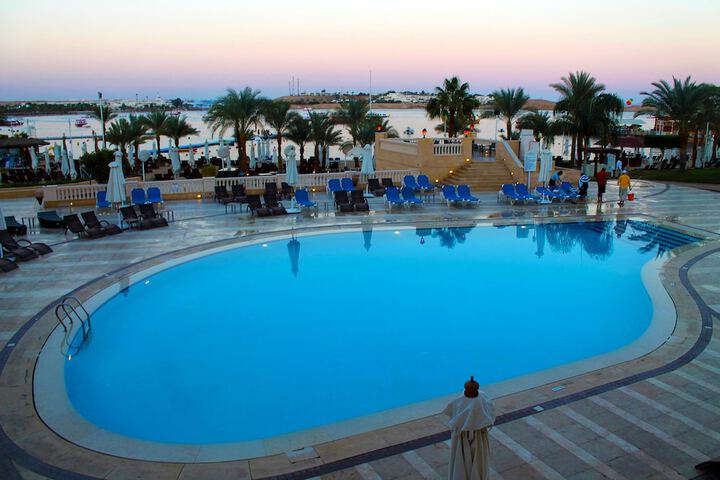 Pool 43 of 81