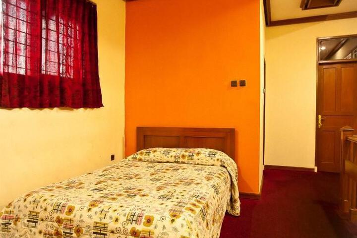 Room 1 of 6