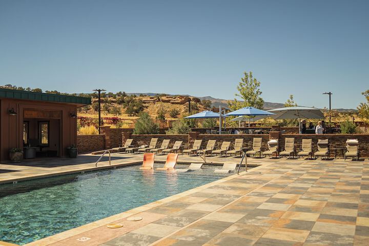 Pool 18 of 52