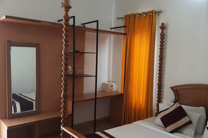Room 7 of 10