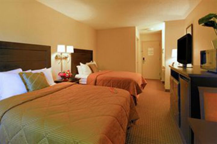 Room 13 of 19