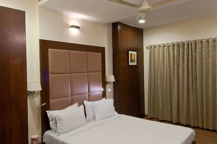 Room 13 of 29