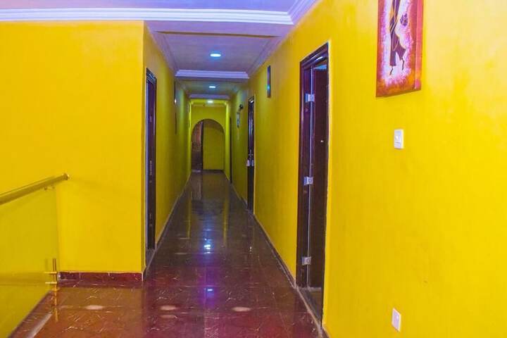 Ballroom/Hall 13 of 18